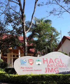 Hoc-vien-bong-da-hoang-anh-gia-lai-du-lich-de-men