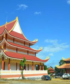 chua-khanh-lam-du-lich-de-men