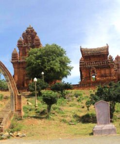 thap-nhan-phu-yen-du-lich-de-men-2