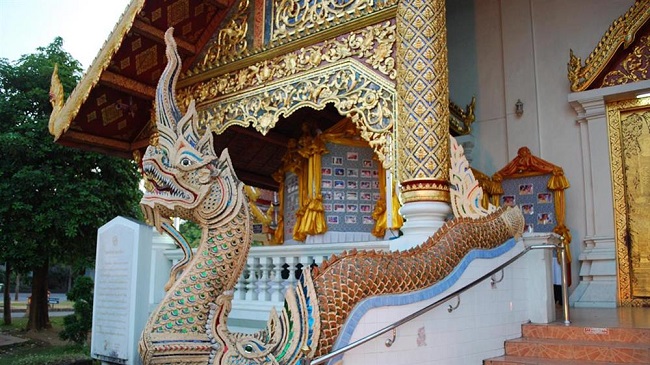Wat-Phra-Singh-chiang-mai-thai-lan-du-lich-de-men-vn-4