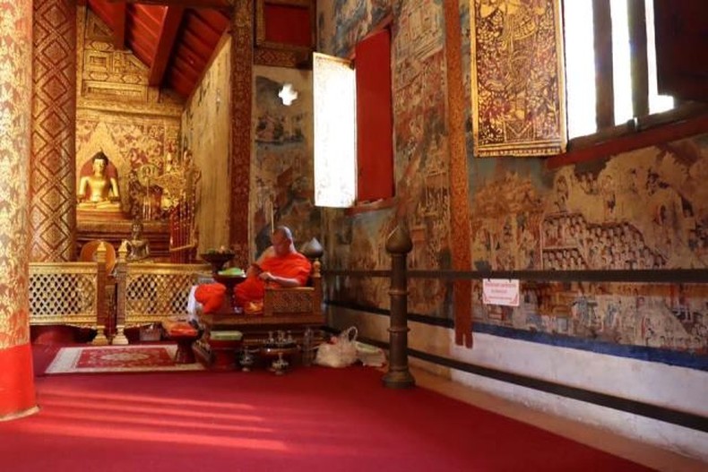 ngoi-chua-Wat Phra Singh-chiang-mai-thai-lan-du-lich-de-men-vn-1