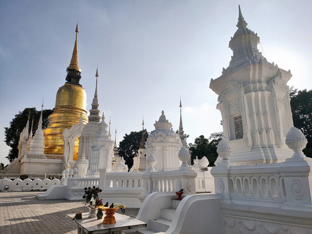 Wat-Suan-Dok-chiang-mai-du-lich-de-men-vn