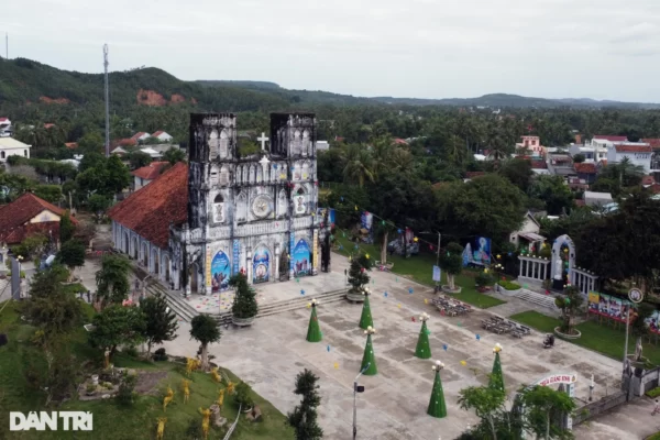 nha-tho-co-mang-lang-phu-yen-du-lich-de-men-vn