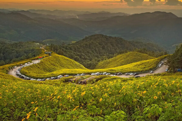 tour-thi-tran-pai-tinh-mae-hong-son-thai-lan-du-lich-de-men-vn