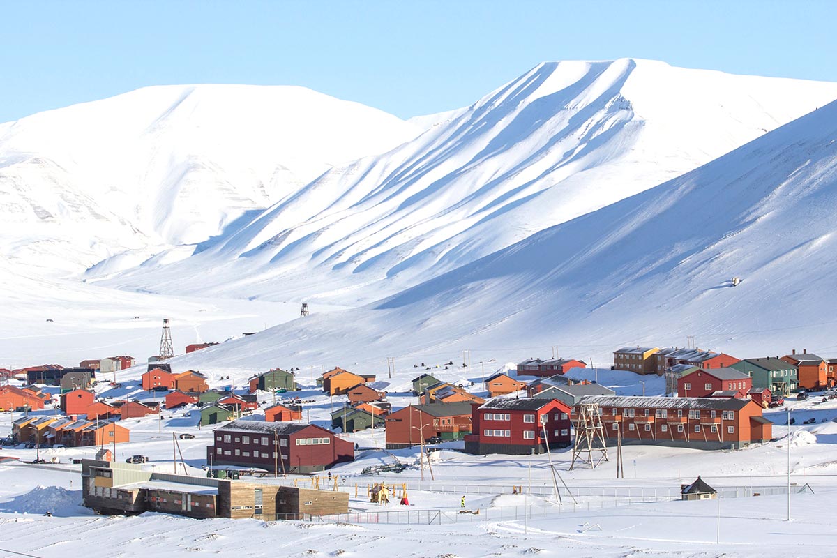 Longyearbyen-du-lich-de-men-vn