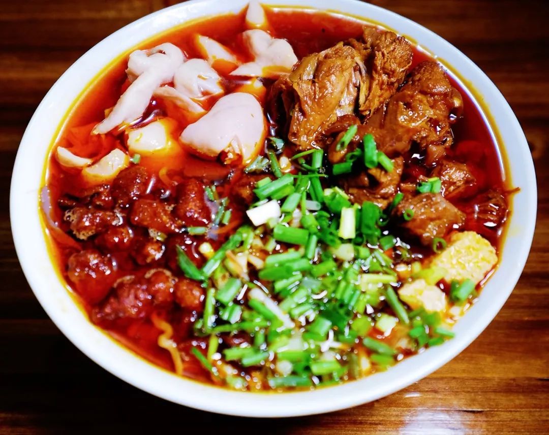 mi-Changwang-noodle-quy-duong-quy-chau-trung-quoc-du-lich-de-men-vn