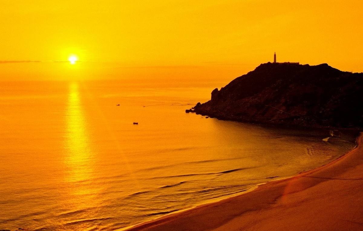 binh-minh-hai-dang-dai-lanh-phu-yen-du-lich-de-men-travel-viet-nam
