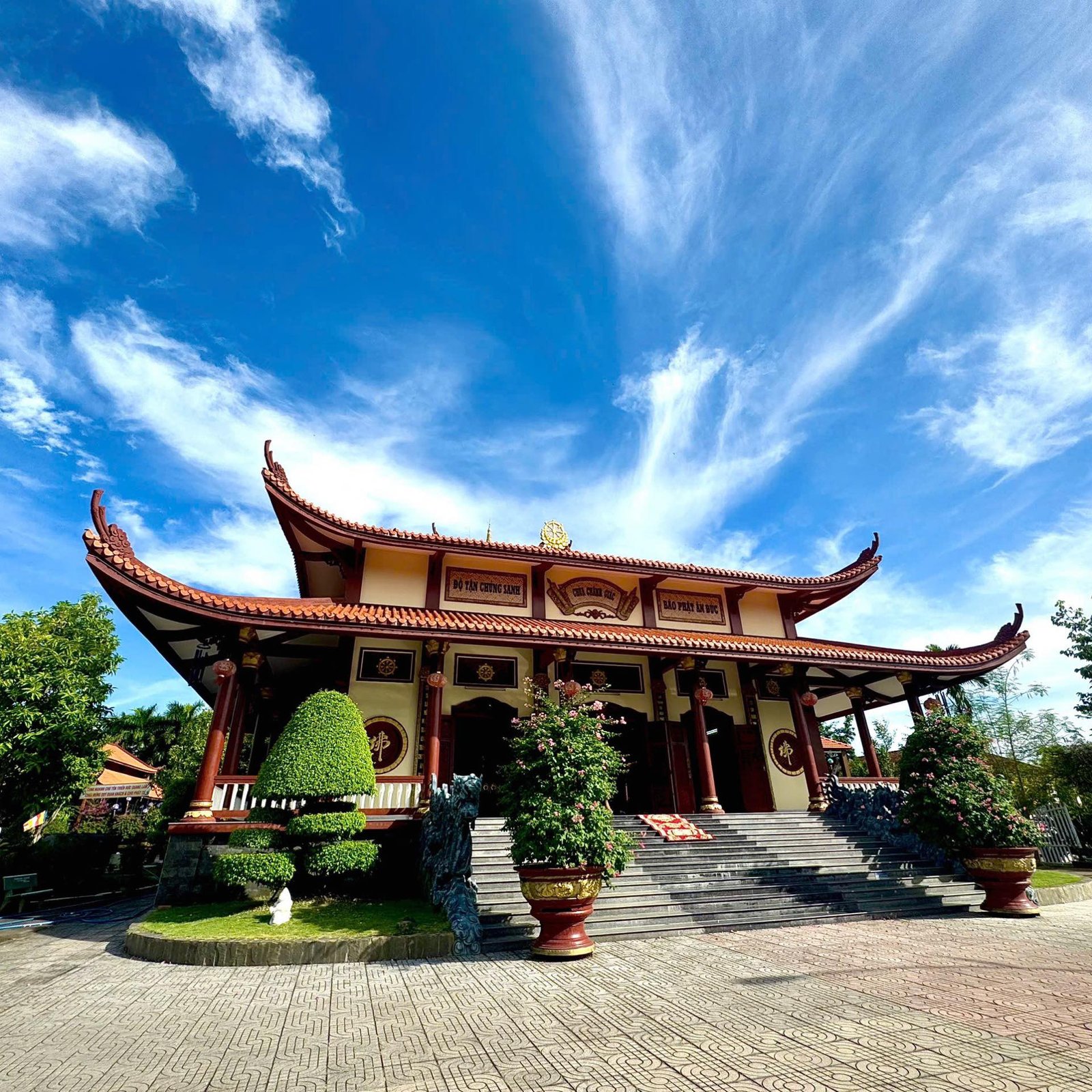 chua-chanh-giac-ba-ria-vung-tau-tphcm-tour-du-lich-de-men-travel-viet-nam