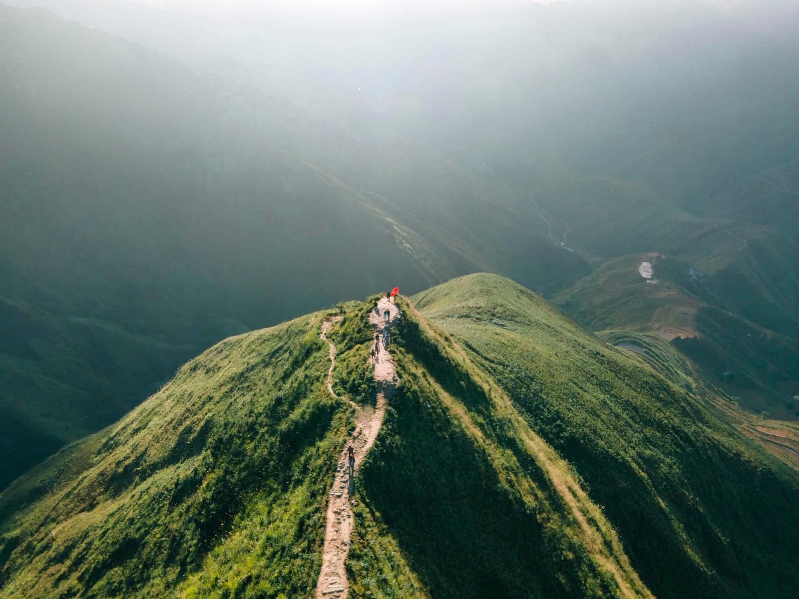 song-lung-khung-long-hang-dong-du-lich-de-men-travel-viet-nam-tay-bac