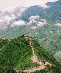 ta-xua-du-lich-de-men-travel-viet-nam