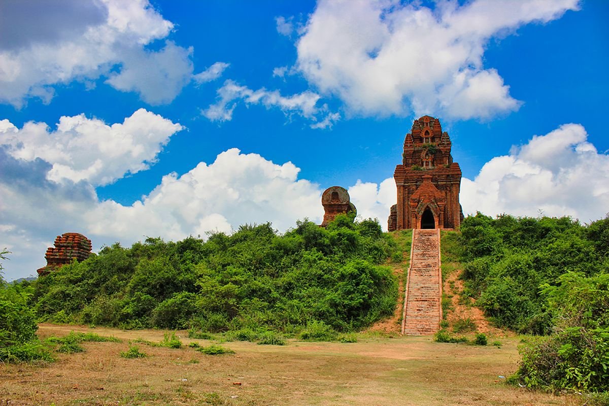 thap-nhan-phu-yen-du-lich-de-men-travel-viet-nam