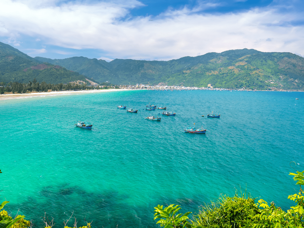 vinh-vung-ro-phu-yen-tour-du-lich-de-men-travel-viet-nam