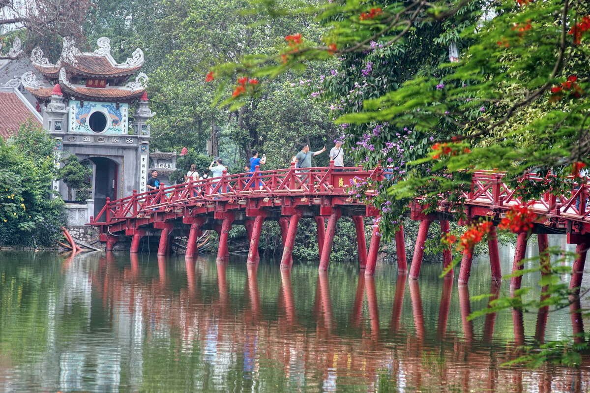 den-ngoc-son-ha-noi-du-lich-de-men-travel-viet-nam-tay-bac-mua-vang