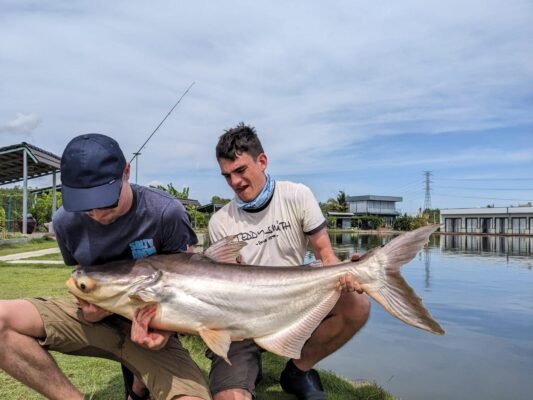 bull-arena-fishing-park-du-lich-de-men-viet-nam-travel-trips-287