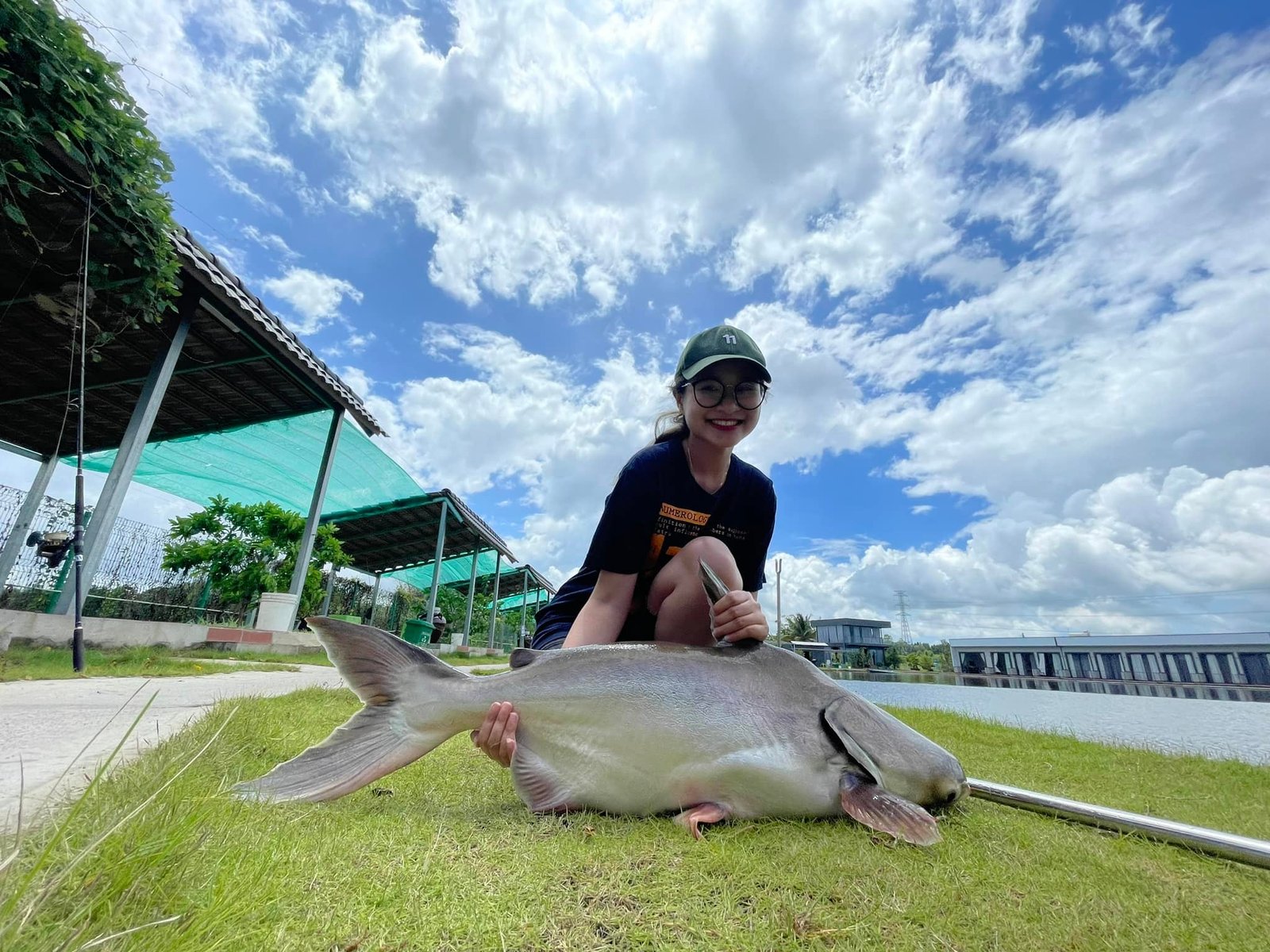 bull-arena-fishing-park-du-lich-de-men-viet-nam-travel-trips-28743
