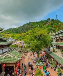 mieu-ba-chua-xu-nui-sam-du-lich-de-men-travel